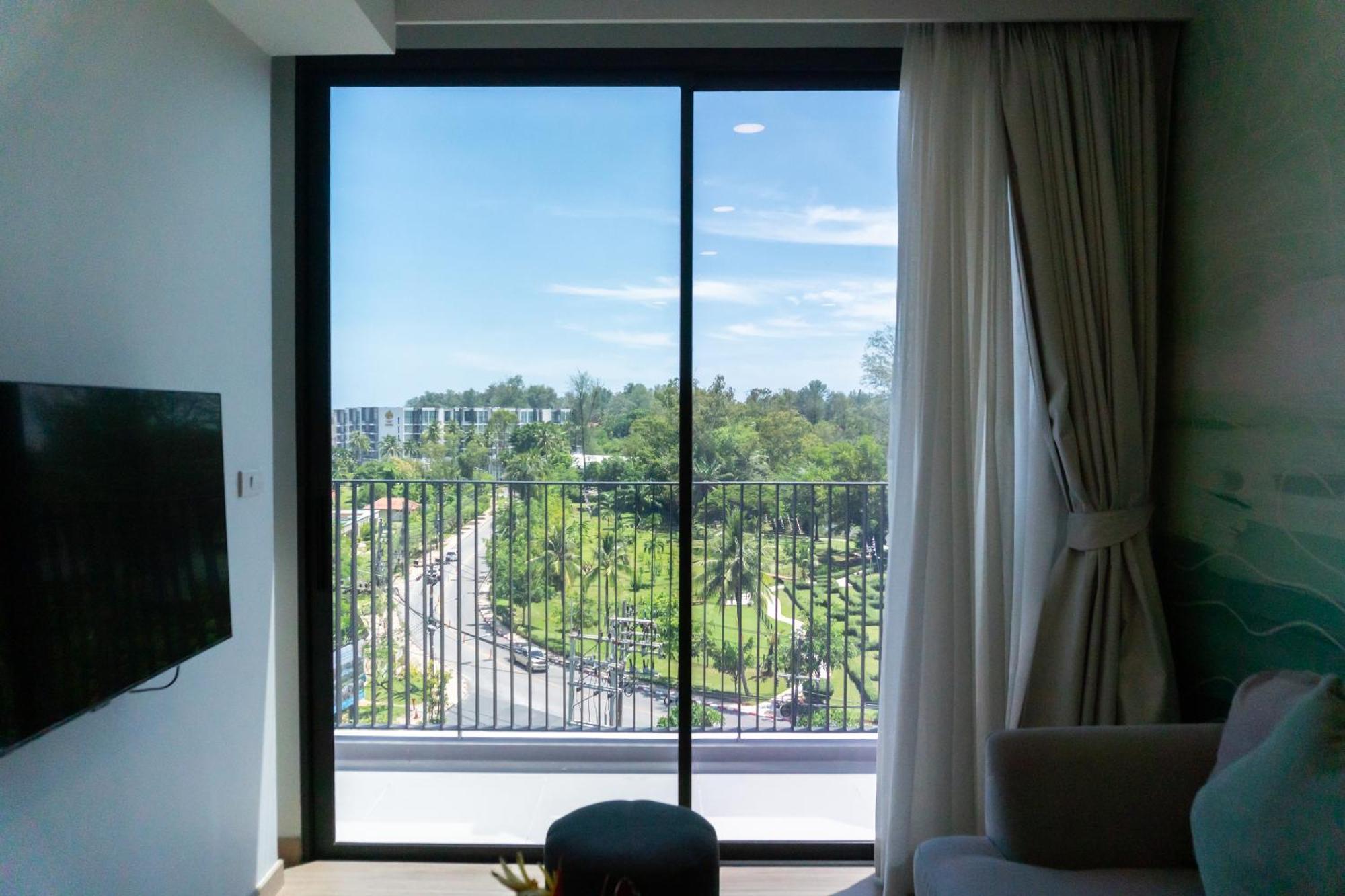 Skypark Apartments By Laguna Phuket Praia de Bang Tao Exterior foto
